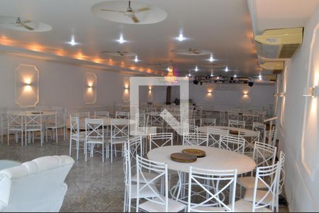 Casa à venda com 650m², 5 quartos e 5 vagasSalão de Festas