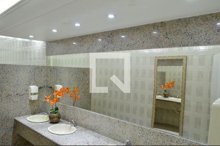 Casa à venda com 650m², 5 quartos e 5 vagasBanheiro 1 - Salão de Festas