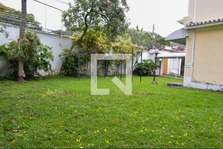 Casa à venda com 650m², 5 quartos e 5 vagasQuintal