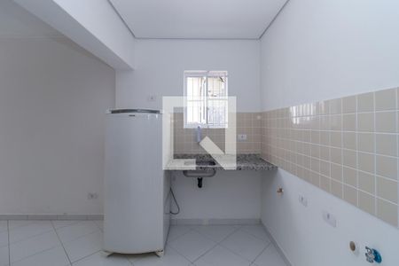 Cozinha de kitnet/studio para alugar com 1 quarto, 25m² em Vila Ema, São Paulo