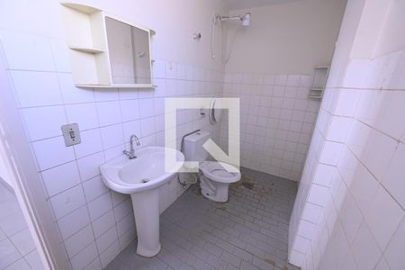Banheiro de apartamento para alugar com 1 quarto, 30m² em Setor Aeroporto, Goiânia