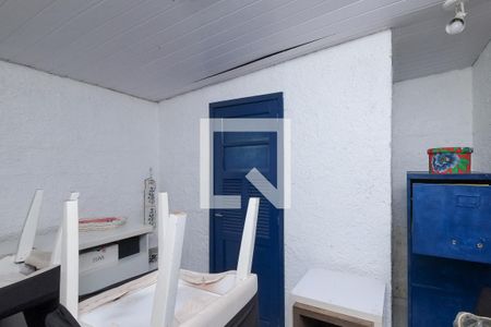 Casa à venda com 130m², 4 quartos e 1 vagaQuarto de Serviço