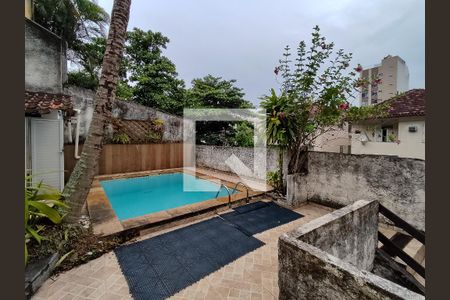 Casa à venda com 130m², 4 quartos e 1 vagaPiscina