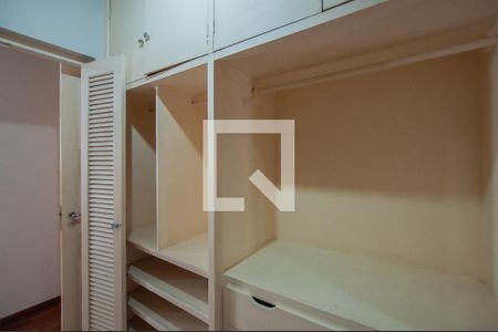 Apartamento para alugar com 110m², 2 quartos e 2 vagasCloset da suíte
