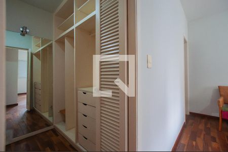 Apartamento para alugar com 110m², 2 quartos e 2 vagasCloset da suíte