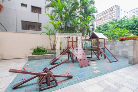 Apartamento para alugar com 110m², 2 quartos e 2 vagasÁrea comum - Playground