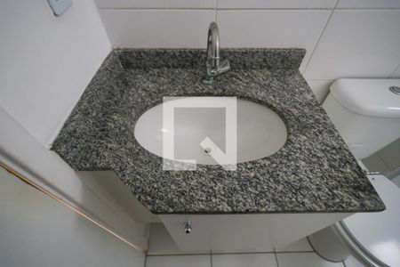 Apartamento à venda com 65m², 2 quartos e 1 vaga Apartamento à venda com 65m², 2 quartos e 1 vagaBanheiro