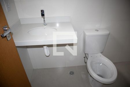 Banheiro do Quarto 1 de casa de condomínio à venda com 2 quartos, 70m² em Vila Mazzei, São Paulo