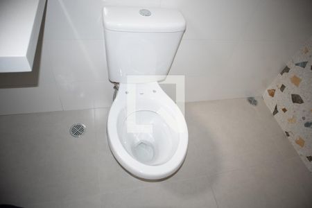 Banheiro do Quarto 1 de casa de condomínio à venda com 2 quartos, 70m² em Vila Mazzei, São Paulo
