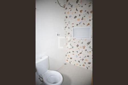 Banheiro do Quarto 1 de casa de condomínio à venda com 2 quartos, 70m² em Vila Mazzei, São Paulo