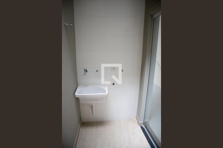 Casa de condomínio à venda com 70m², 2 quartos e 1 vagaÁrea de Serviço