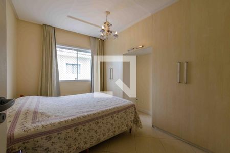 Casa de condomínio à venda com 300m², 5 quartos e 4 vagas Casa de condomínio à venda com 300m², 5 quartos e 4 vagasSuíte 3