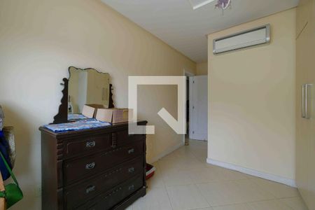 Casa de condomínio à venda com 300m², 5 quartos e 4 vagas Casa de condomínio à venda com 300m², 5 quartos e 4 vagasSuíte 4