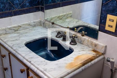 Apartamento à venda com 90m², 3 quartos e 3 vagasBANHEIRO DA SUITE