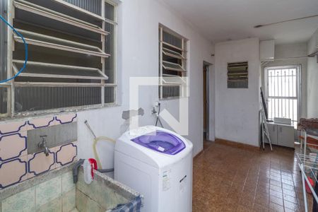 Casa à venda com 192m², 5 quartos e 2 vagasCasa 1 -Área de Serviço