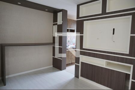 Sala de casa de condomínio para alugar com 2 quartos, 43m² em Campina, São Leopoldo