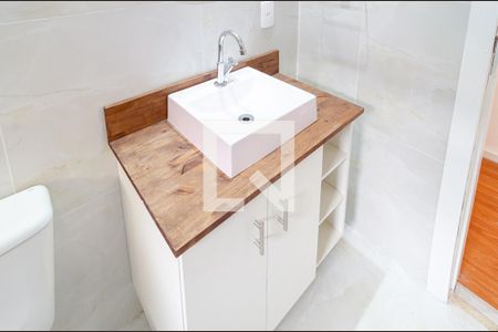 Casa para alugar com 170m², 3 quartos e 2 vagasBanheiro Social