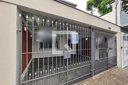 Casa para alugar com 170m², 3 quartos e 2 vagasFachada