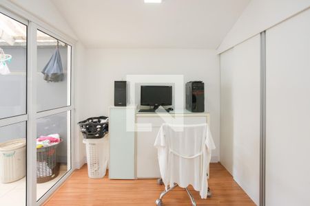 Quarto 1 de casa à venda com 2 quartos, 150m² em Jardim São Pedro, Porto Alegre