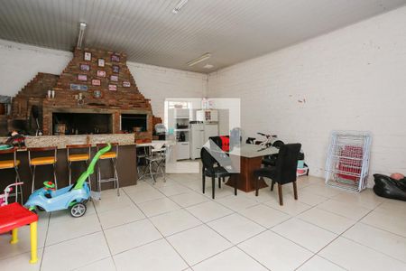 Casa à venda com 150m², 2 quartos e 6 vagas Casa à venda com 150m², 2 quartos e 6 vagasChurrasqueira