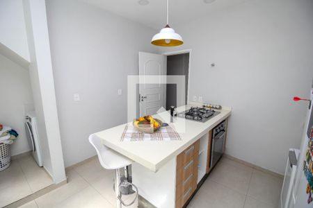 Apartamento para alugar com 182m², 4 quartos e 1 vagaCozinha - Armários