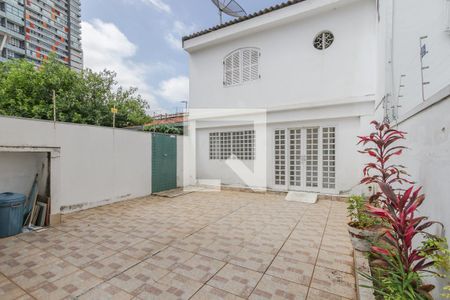 Casa à venda com 170m², 4 quartos e 2 vagas Casa à venda com 170m², 4 quartos e 2 vagasQuintal