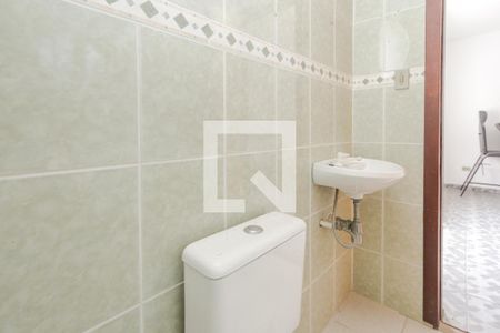 Casa à venda com 170m², 4 quartos e 2 vagas Casa à venda com 170m², 4 quartos e 2 vagasBanheiro da Edícula