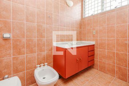 Casa à venda com 170m², 4 quartos e 2 vagas Casa à venda com 170m², 4 quartos e 2 vagasBanheiro da Suíte 1