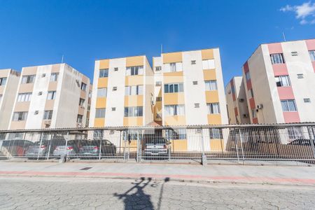 Apartamento para alugar com 55m², 2 quartos e 1 vaga Apartamento para alugar com 55m², 2 quartos e 1 vagaFachada
