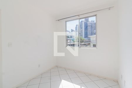 Quarto 1 de apartamento para alugar com 2 quartos, 55m² em Roçado, São José