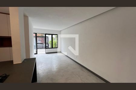 Sala  de casa à venda com 2 quartos, 140m² em Pinheiros, São Paulo