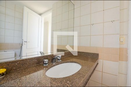 Apartamento à venda com 218m², 4 quartos e 3 vagas Apartamento à venda com 218m², 4 quartos e 3 vagasBanheiro