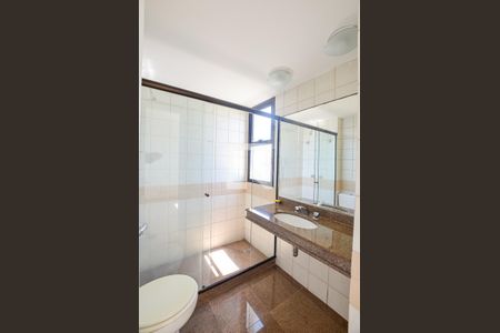 Apartamento à venda com 218m², 4 quartos e 3 vagas Apartamento à venda com 218m², 4 quartos e 3 vagasBanheiro