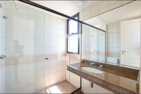 Apartamento à venda com 218m², 4 quartos e 3 vagas Apartamento à venda com 218m², 4 quartos e 3 vagasBanheiro