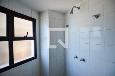 Apartamento à venda com 218m², 4 quartos e 3 vagas Apartamento à venda com 218m², 4 quartos e 3 vagasBanheiro da Suíte