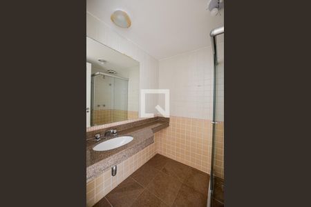 Apartamento à venda com 218m², 4 quartos e 3 vagas Apartamento à venda com 218m², 4 quartos e 3 vagasBanheiro