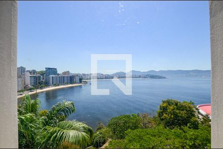 Apartamento à venda com 218m², 4 quartos e 3 vagas Apartamento à venda com 218m², 4 quartos e 3 vagasVista do Banheiro