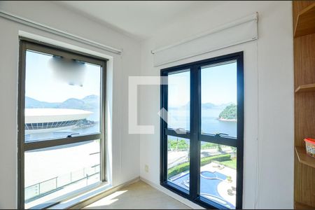 Apartamento à venda com 218m², 4 quartos e 3 vagas Apartamento à venda com 218m², 4 quartos e 3 vagasSuite