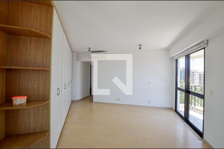Apartamento à venda com 218m², 4 quartos e 3 vagas Apartamento à venda com 218m², 4 quartos e 3 vagasSuite