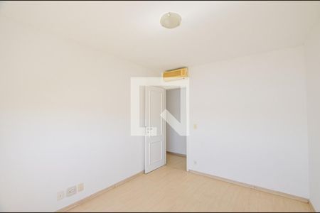 Quarto de apartamento à venda com 4 quartos, 218m² em Ingá, Niterói