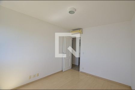 Quarto de apartamento à venda com 4 quartos, 218m² em Ingá, Niterói