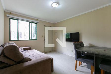 Sala de apartamento para alugar com 2 quartos, 50m² em Conjunto Residencial José Bonifácio, São Paulo