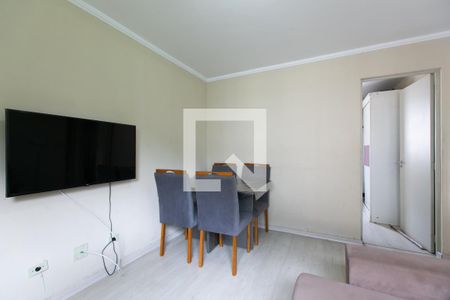 Sala de apartamento para alugar com 2 quartos, 50m² em Conjunto Residencial José Bonifácio, São Paulo