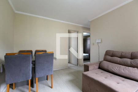 Sala de apartamento para alugar com 2 quartos, 50m² em Conjunto Residencial José Bonifácio, São Paulo