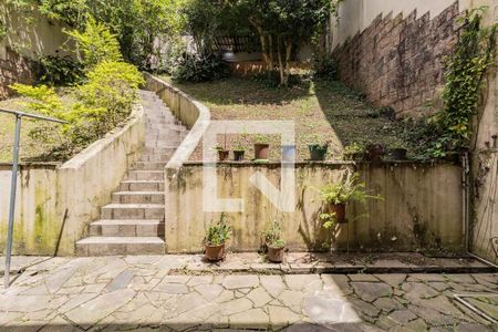 Casa à venda com 230m², 3 quartos e 2 vagasQuintal