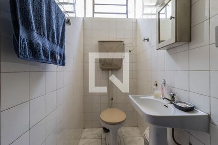 Casa à venda com 230m², 3 quartos e 2 vagasBanheiro de Serviço