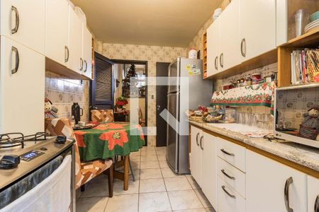 Casa à venda com 230m², 3 quartos e 2 vagasCozinha