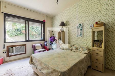 Casa à venda com 230m², 3 quartos e 2 vagasDormitório 2