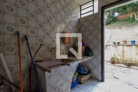 Casa à venda com 230m², 3 quartos e 2 vagasArea de Serviço