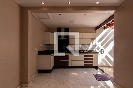 Casa de condomínio para alugar com 83m², 2 quartos e 3 vagasCozinha 